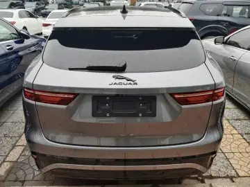 2024 Jaguar F-Pace с пробегом 6 000 км