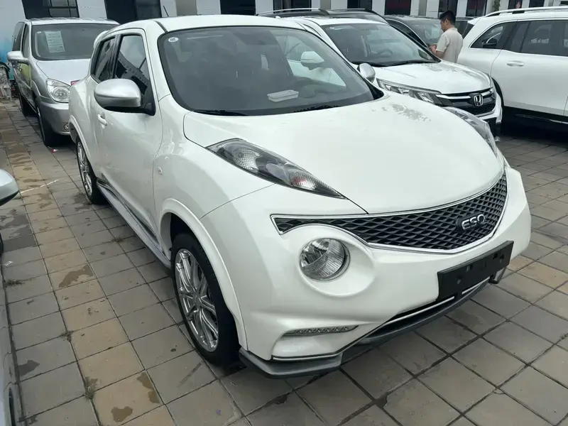 2016 Infiniti ESQ с пробегом 64 000 км