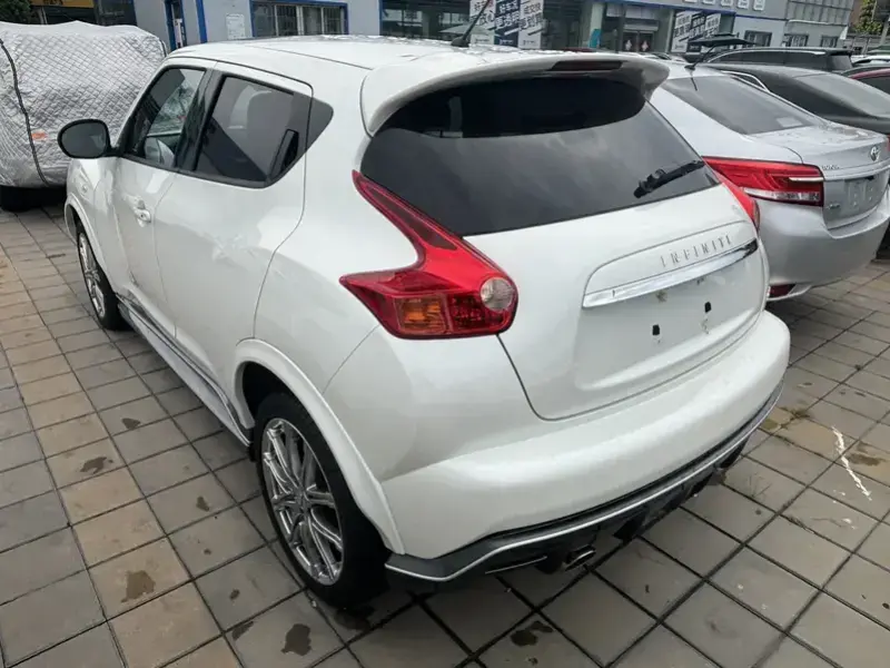 2016 Infiniti ESQ с пробегом 64 000 км