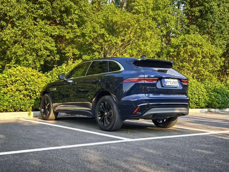 2021 Jaguar F-Pace с пробегом 74 000 км
