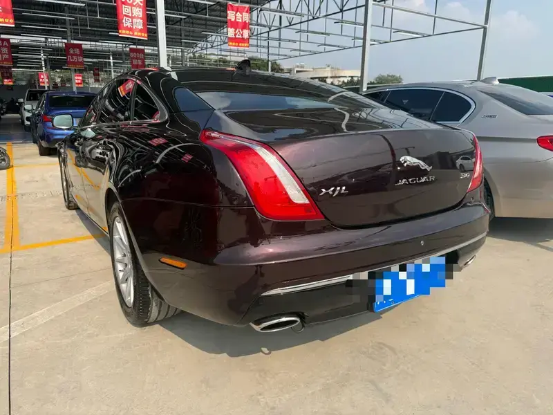 2016 Jaguar XJ с пробегом 96 000 км