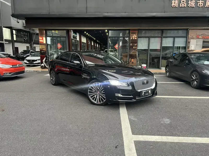 2018 Jaguar XJ с пробегом 120 000 км