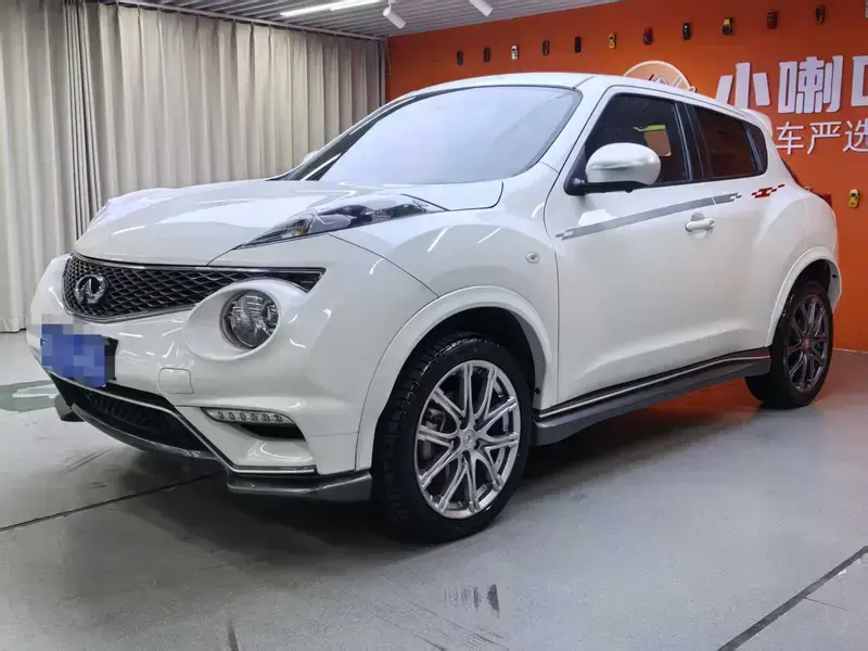 2014 Infiniti ESQ с пробегом 50 000 км