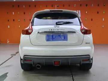 2014 Infiniti ESQ с пробегом 50 000 км