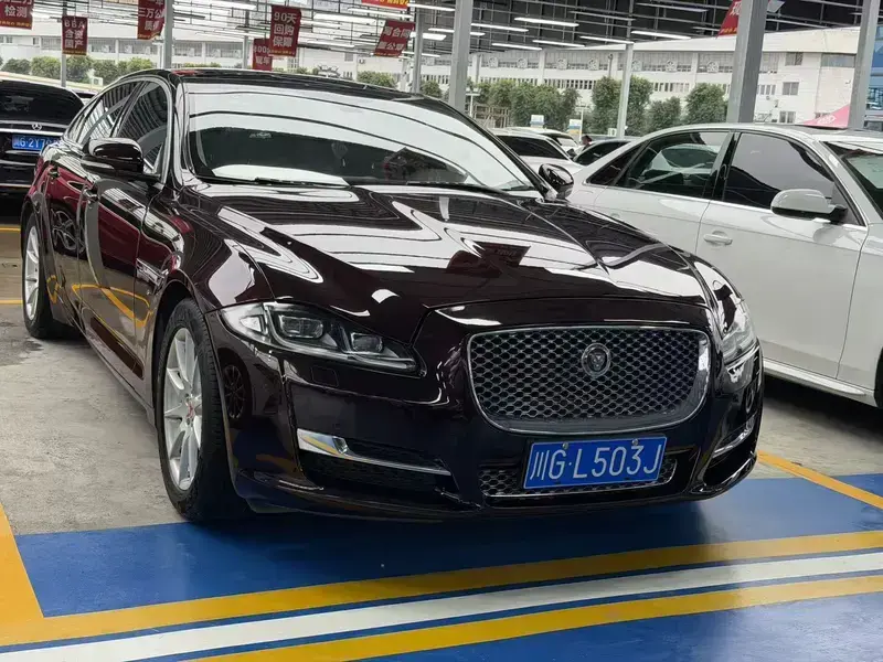 2016 Jaguar XJ с пробегом 98 000 км