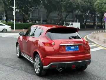 2014 Infiniti ESQ с пробегом 90 000 км
