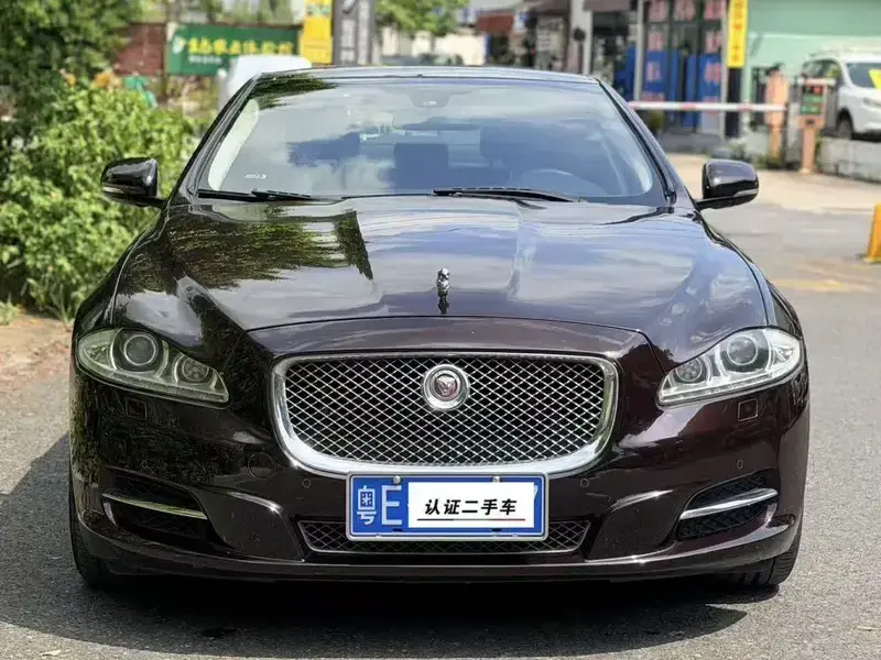 2015 Jaguar XJ с пробегом 140 000 км