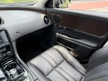 2015 Jaguar XJ с пробегом 140 000 км