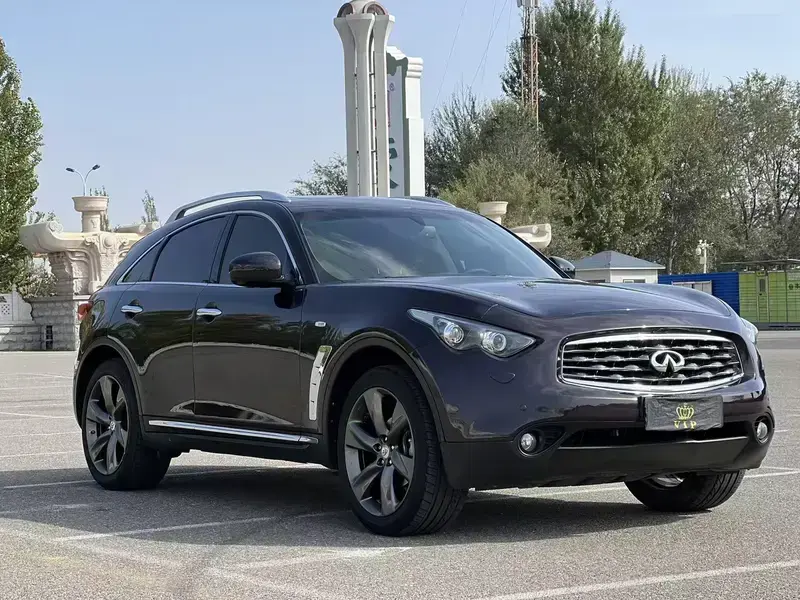 2011 Infiniti FX с пробегом 130 000 км