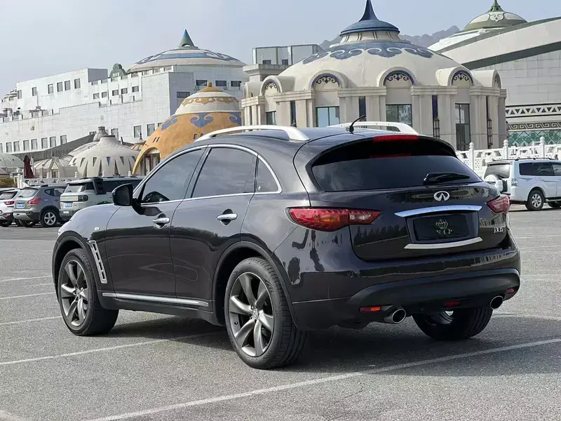 2011 Infiniti FX с пробегом 130 000 км