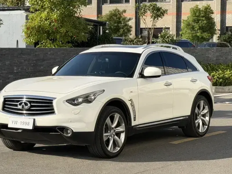 2013 Infiniti FX с пробегом 125 500 км