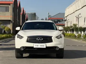 2013 Infiniti FX с пробегом 125 500 км
