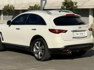 2013 Infiniti FX с пробегом 125 500 км