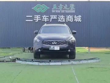 2011 Infiniti FX с пробегом 130 000 км
