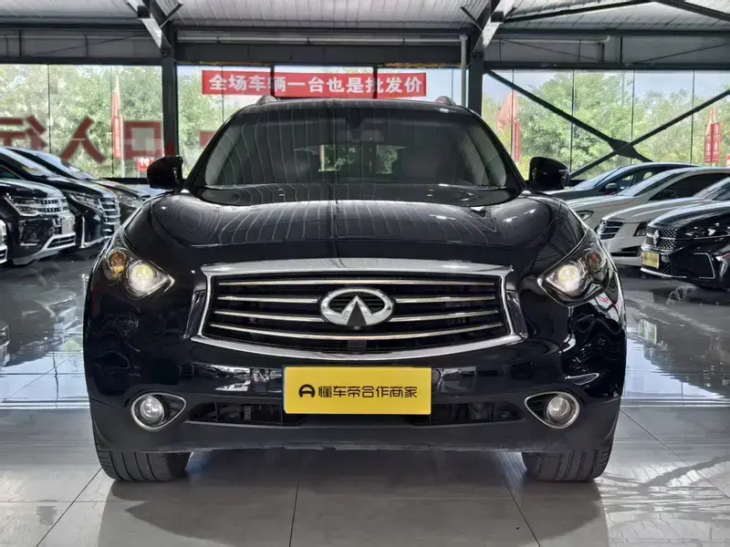 2013 Infiniti FX с пробегом 210 000 км