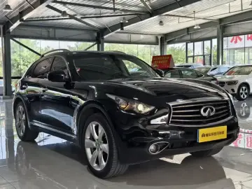 2013 Infiniti FX с пробегом 210 000 км
