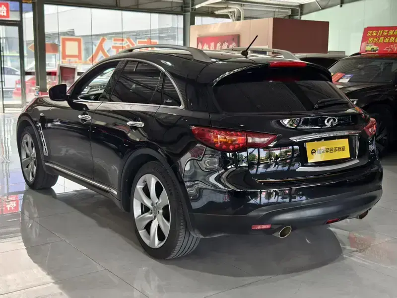 2013 Infiniti FX с пробегом 210 000 км