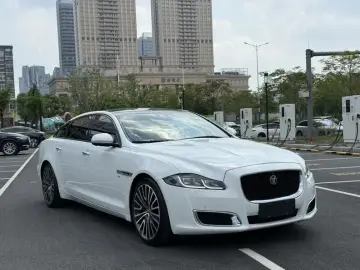 2018 Jaguar XJ с пробегом 97 000 км