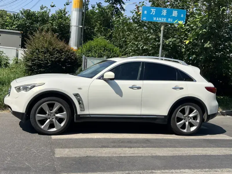 2011 Infiniti FX с пробегом 148 000 км