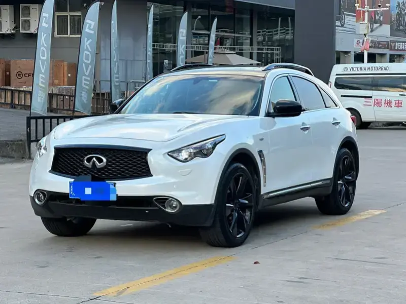 2011 Infiniti FX с пробегом 200 000 км