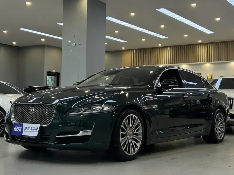2016 Jaguar XJ с пробегом 121 000 км