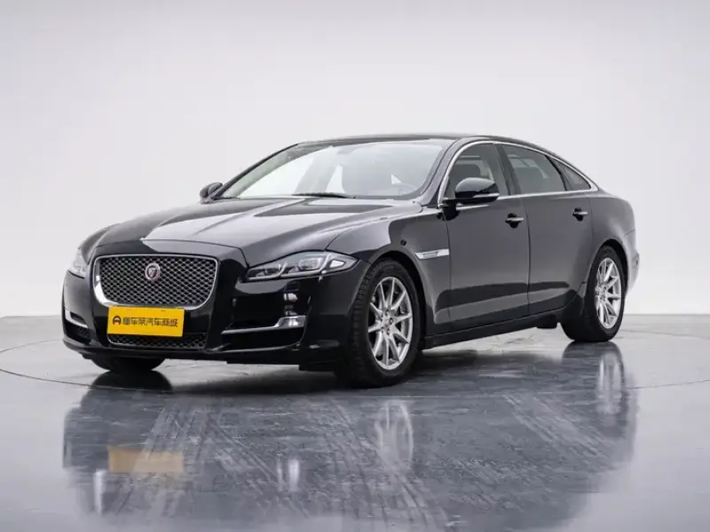 2016 Jaguar XJ с пробегом 109 100 км