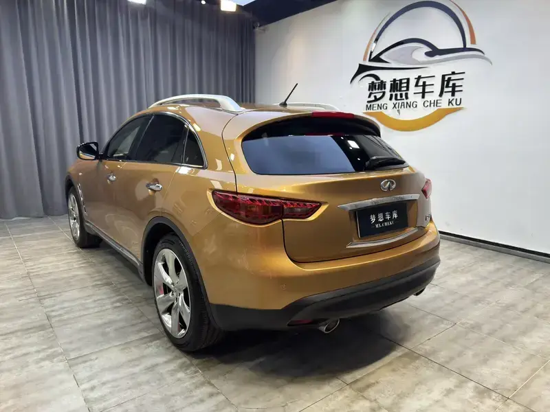 2013 Infiniti FX с пробегом 62 000 км