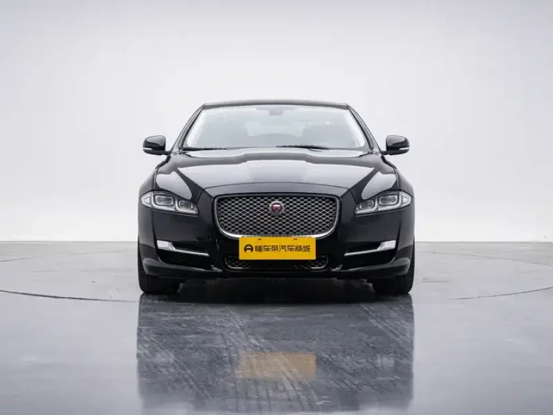 2016 Jaguar XJ с пробегом 109 100 км