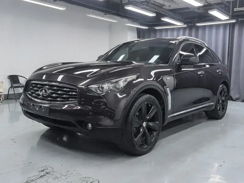 2011 Infiniti FX с пробегом 132 000 км