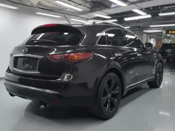 2011 Infiniti FX с пробегом 132 000 км