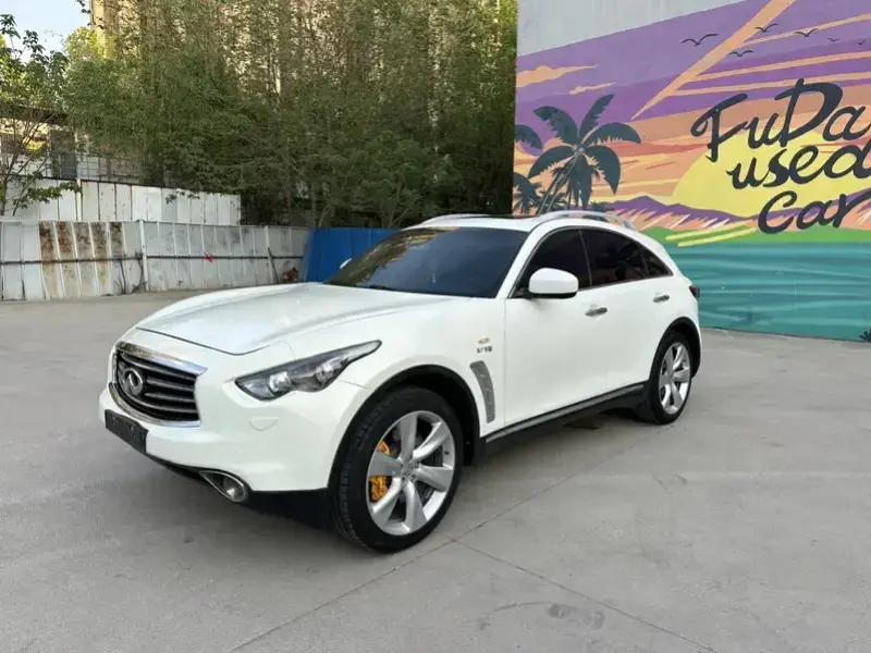 2013 Infiniti FX с пробегом 180 000 км