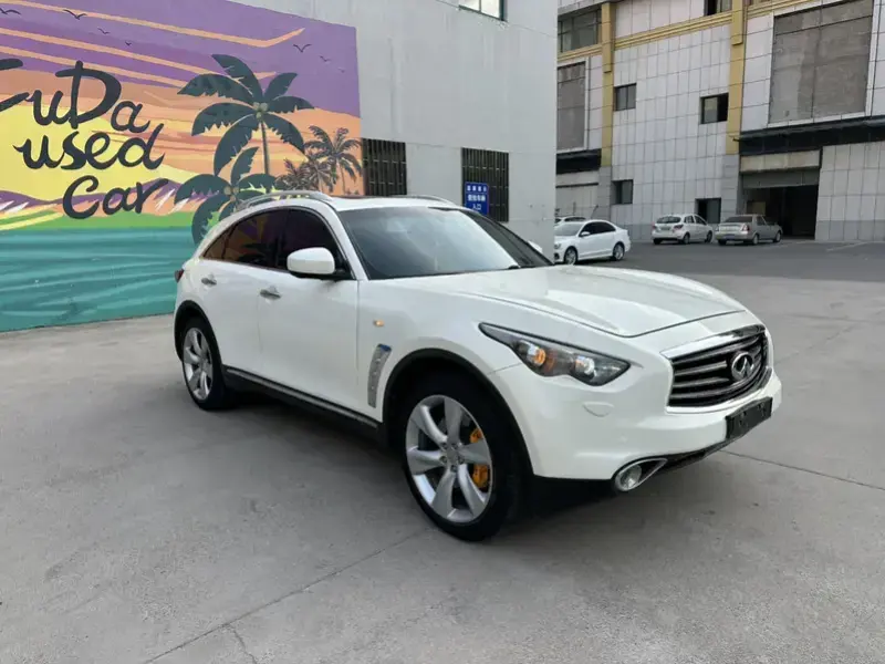 2013 Infiniti FX с пробегом 180 000 км