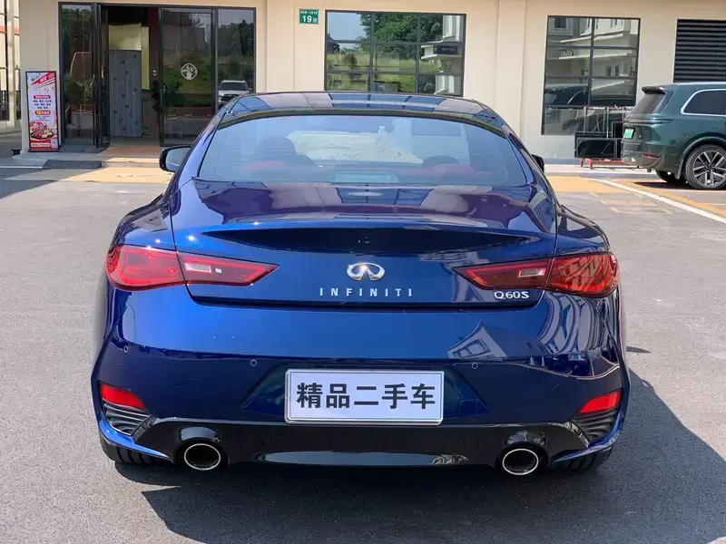 2019 Infiniti Q60 с пробегом 61 000 км