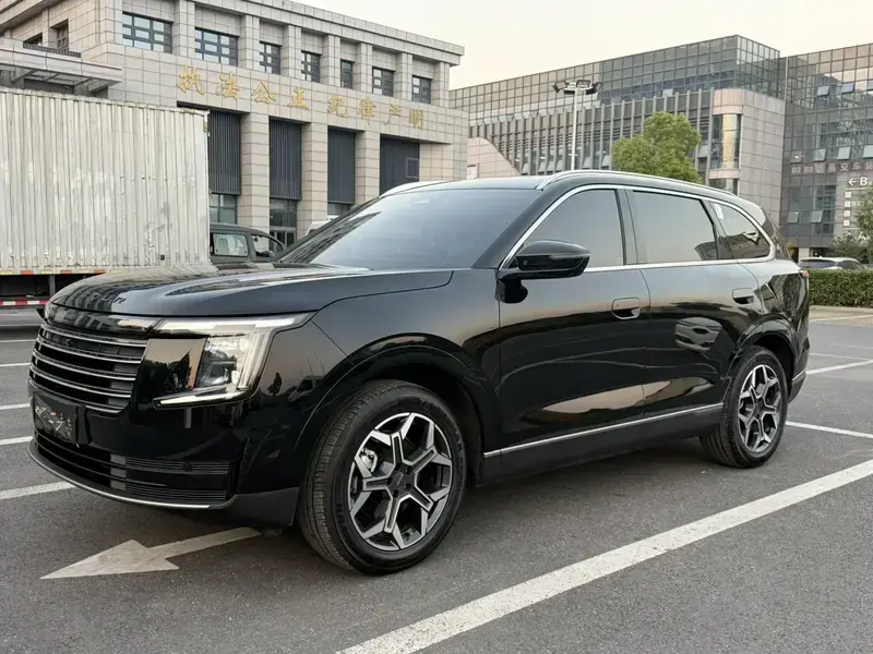 2026 JETOUR X70L с пробегом 11 000 км