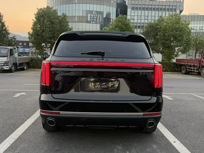 2026 JETOUR X70L с пробегом 11 000 км