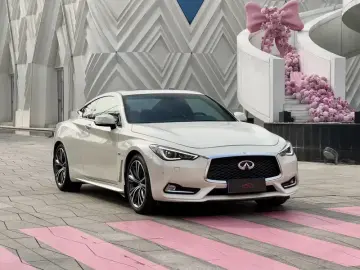 2017 Infiniti Q60 с пробегом 32 000 км