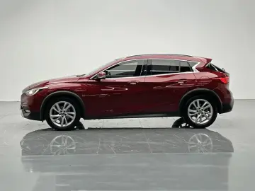 2017 Infiniti QX30 с пробегом 95 400 км