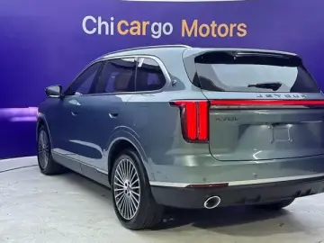 2026 JETOUR X70L с пробегом 12 000 км