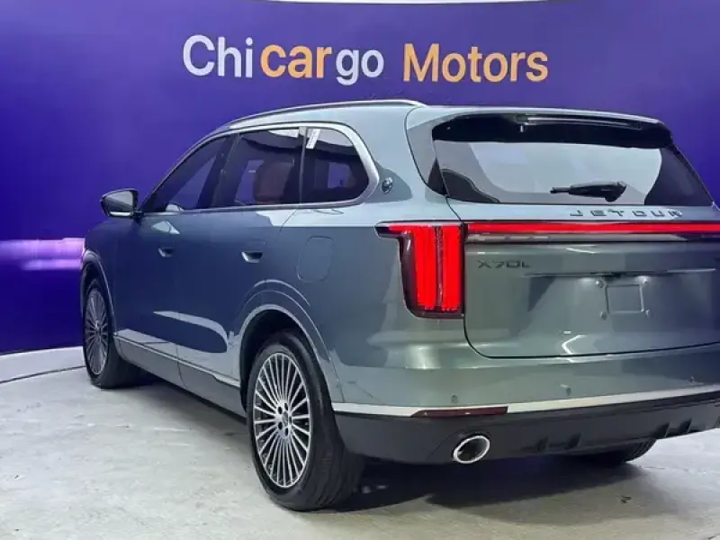 2026 JETOUR X70L с пробегом 12 000 км