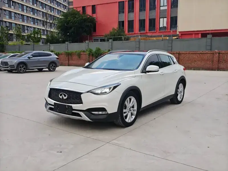 2017 Infiniti QX30 с пробегом 79 000 км