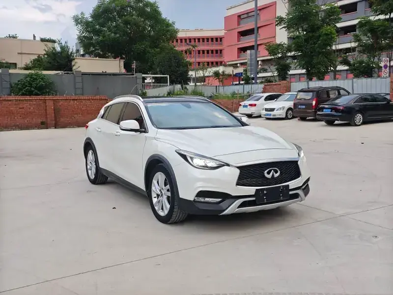 2017 Infiniti QX30 с пробегом 79 000 км