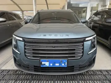 2026 JETOUR X70L с пробегом 12 000 км