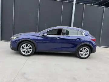2017 Infiniti QX30 с пробегом 83 000 км