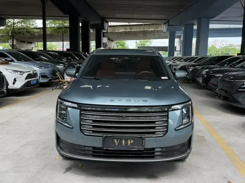 2026 JETOUR X70L с пробегом 10 000 км