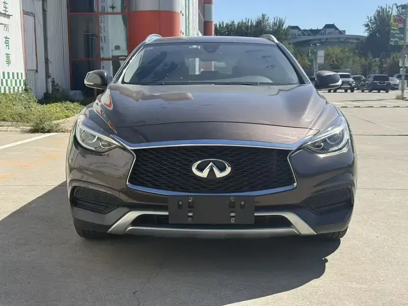 2017 Infiniti QX30 с пробегом 77 000 км
