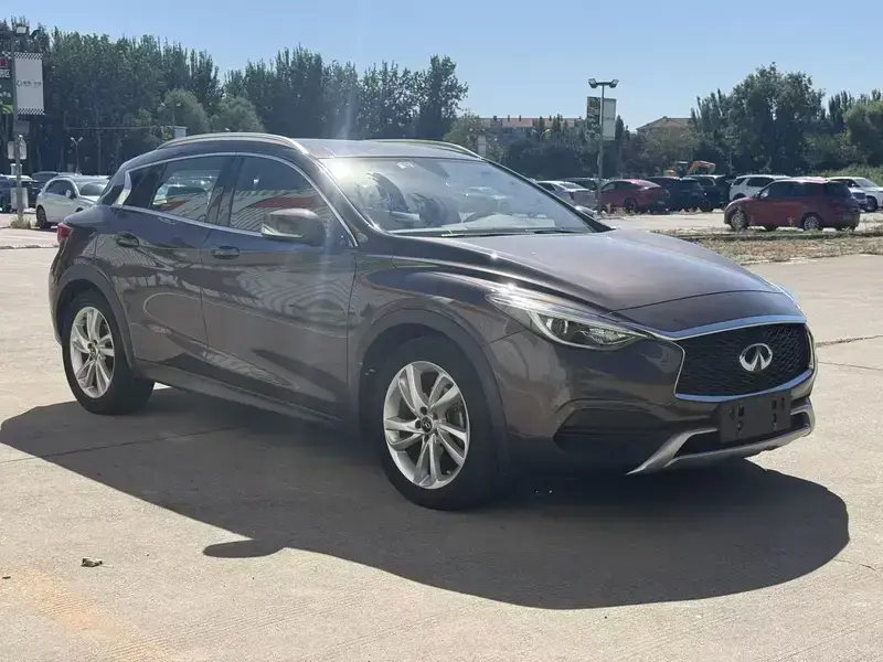2017 Infiniti QX30 с пробегом 77 000 км