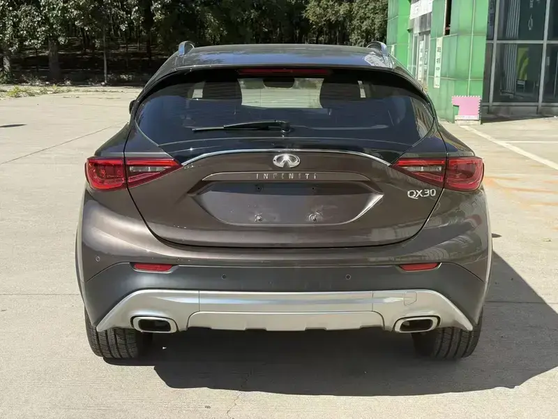 2017 Infiniti QX30 с пробегом 77 000 км