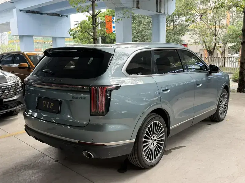 2026 JETOUR X70L с пробегом 10 000 км