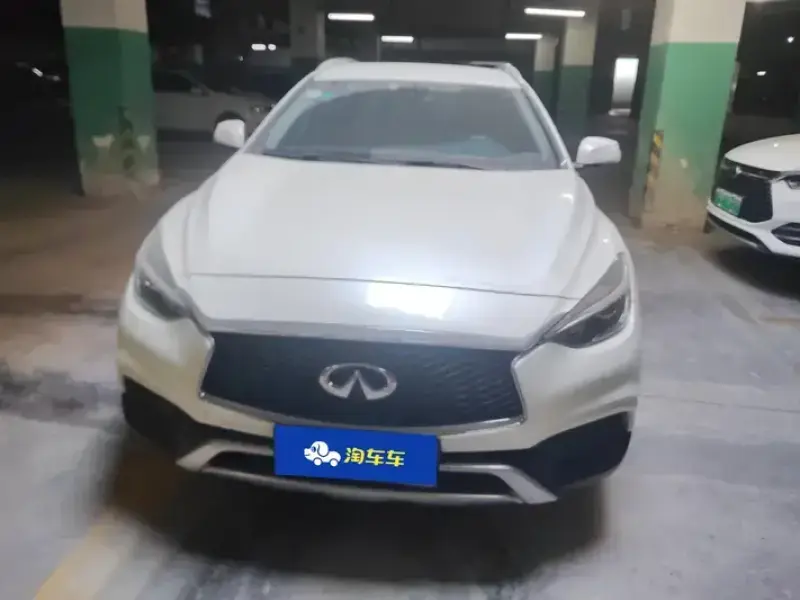 2017 Infiniti QX30 с пробегом 82 000 км