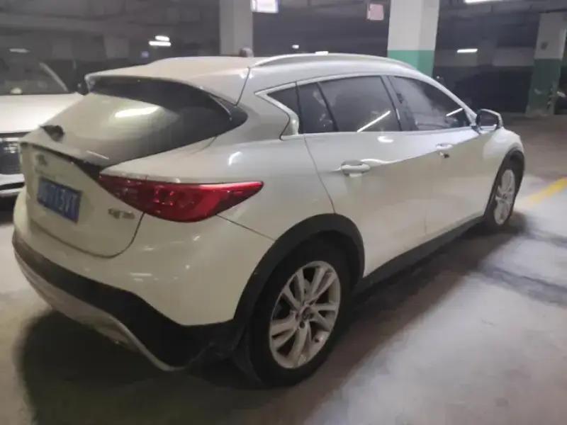 2017 Infiniti QX30 с пробегом 82 000 км